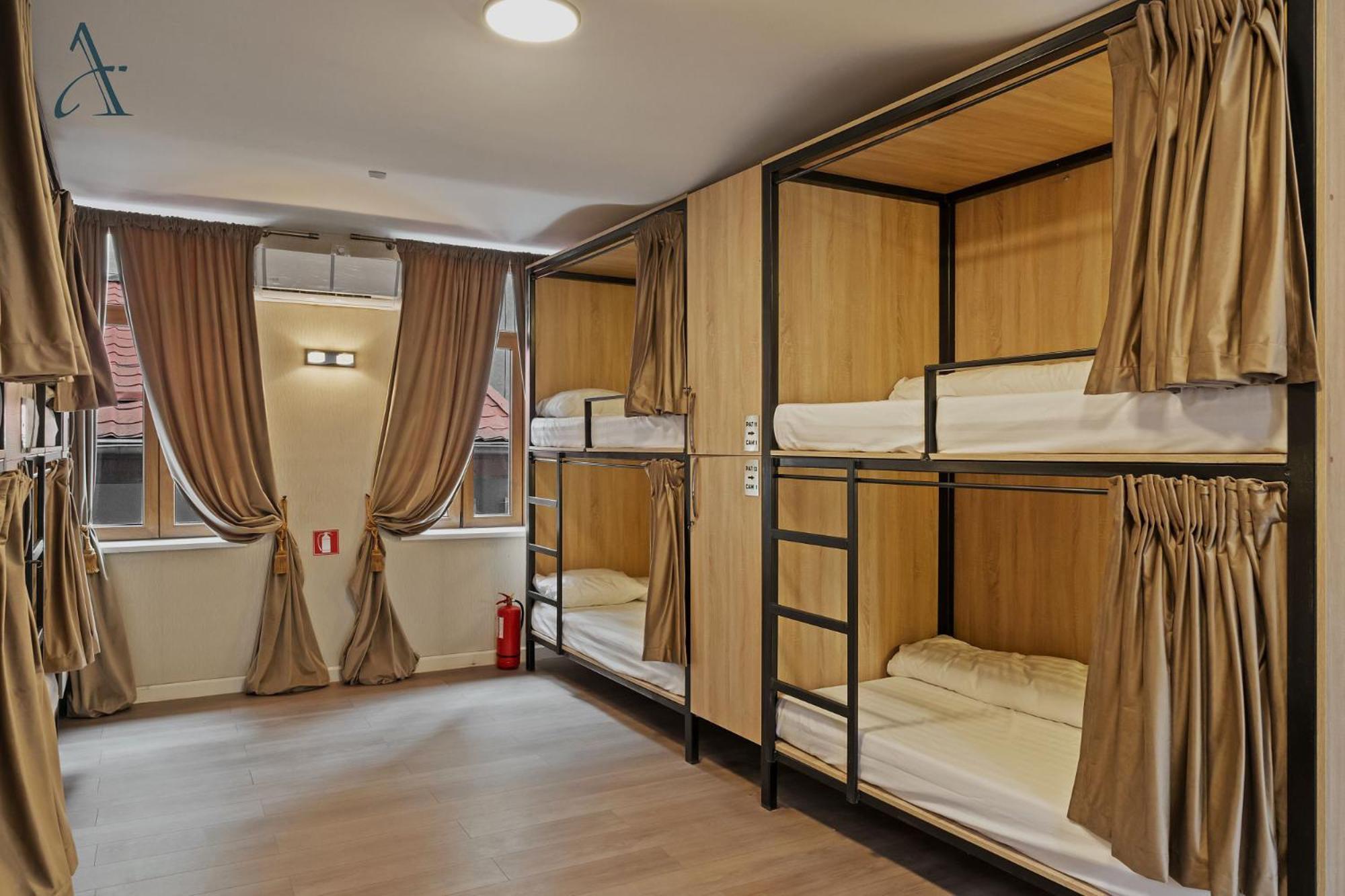 Ramana Garden Hostel - Self-Service Accommodation Bukareszt Zewnętrze zdjęcie