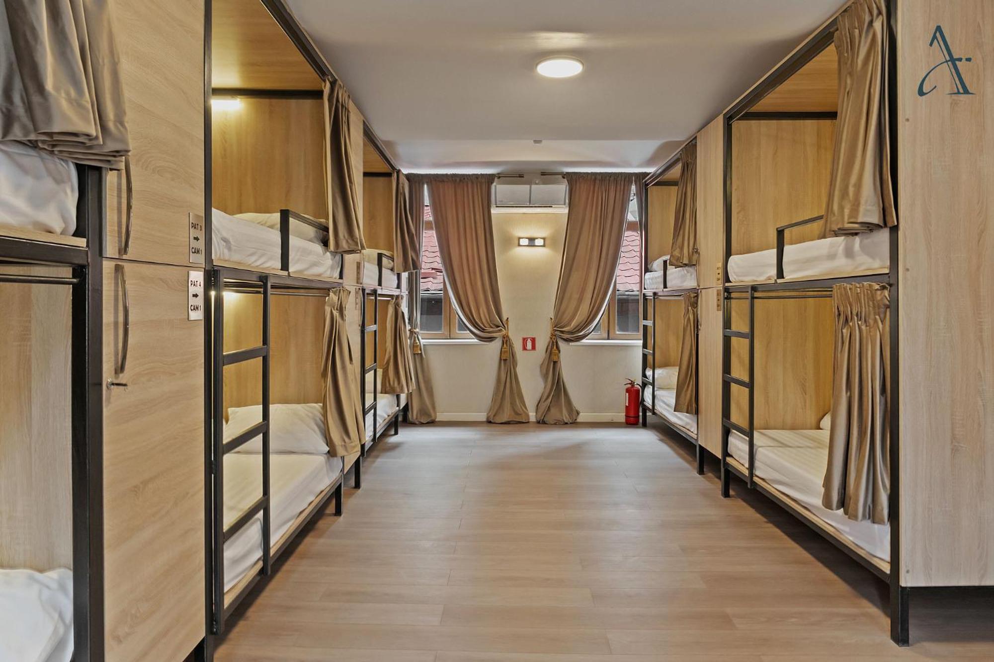 Ramana Garden Hostel - Self-Service Accommodation Bukareszt Zewnętrze zdjęcie